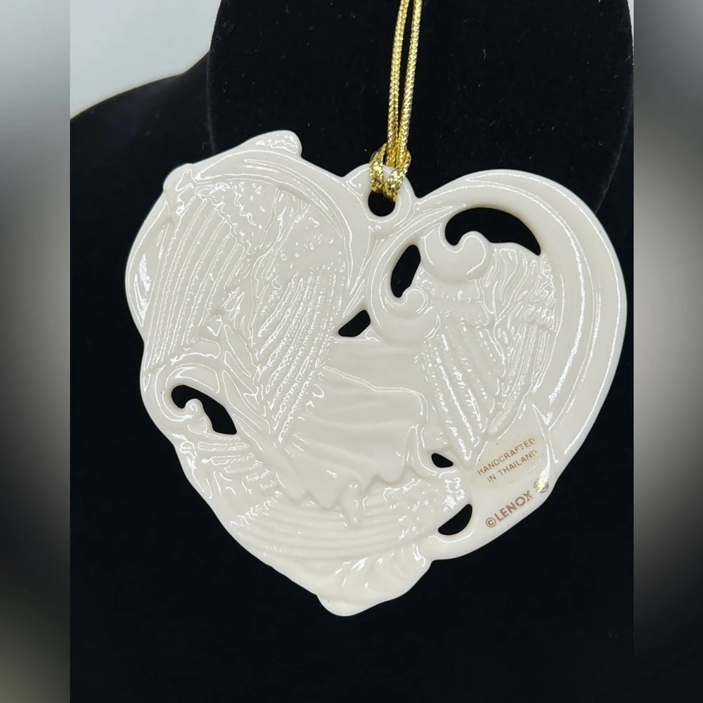 Lenox heart christmas